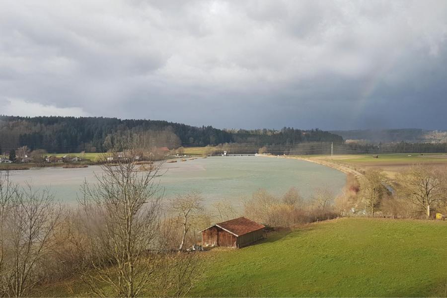 Stille X Weite - Hochwertige Wohnung Mit See-Panorama Kronburg Esterno foto