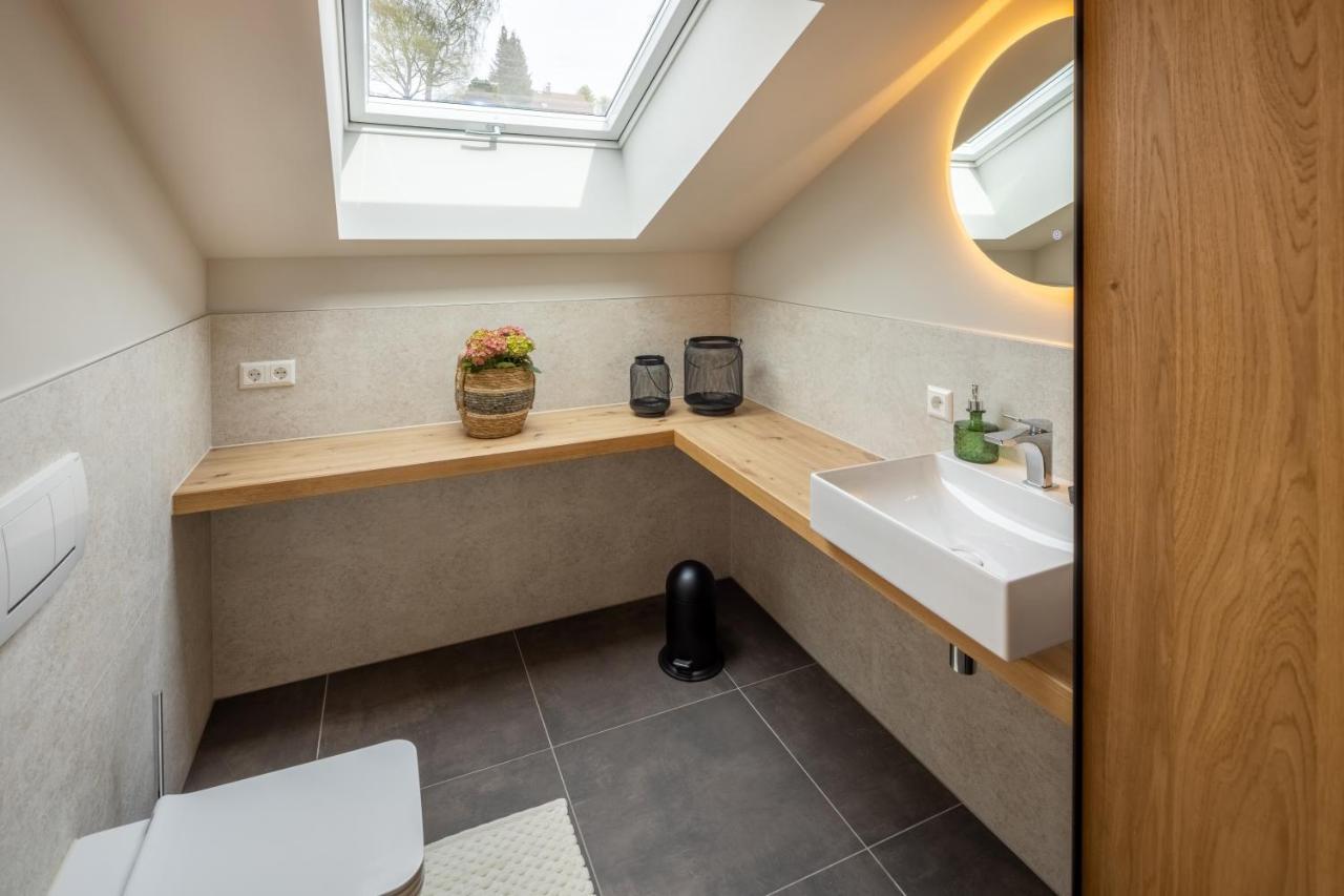Stille X Weite - Hochwertige Wohnung Mit See-Panorama Kronburg Esterno foto